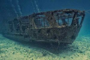 Wreck Diving in Isla Mujeres