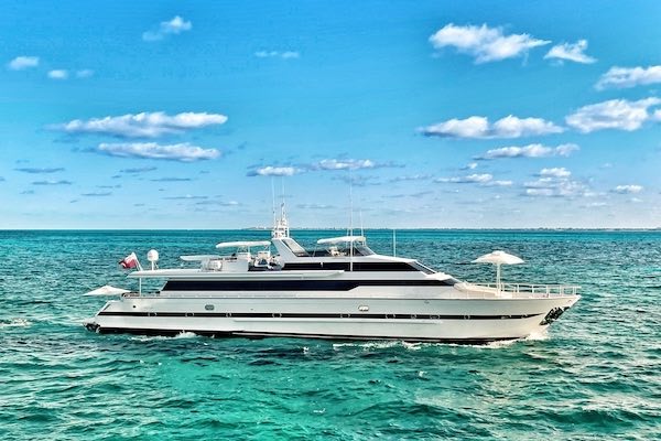 private yacht to isla mujeres